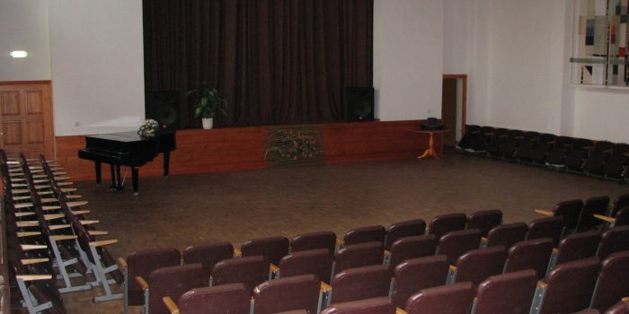 Ruusa kultuurimaja saal